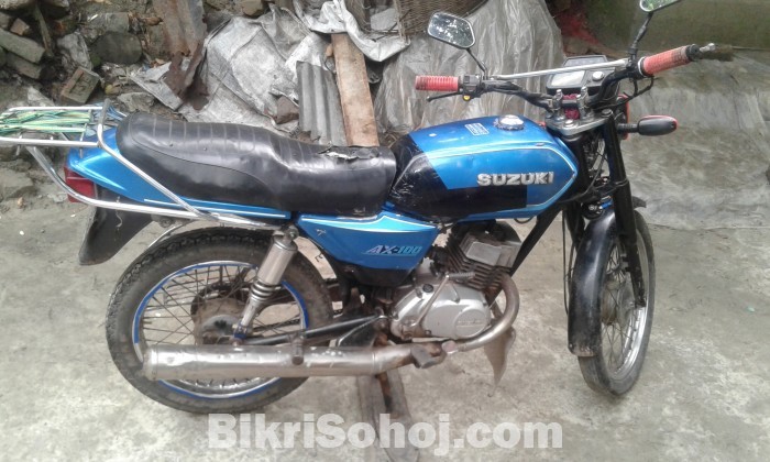 Suzuki ax 100